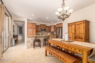 Photo #6: 6281671 Listing
