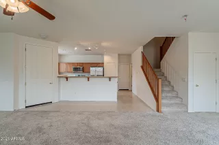 Photo #5: 6281771 Listing