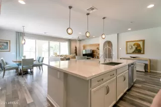 Photo #5: 6281789 Listing