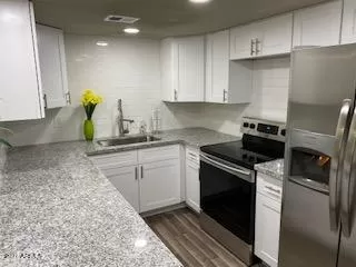 Photo #6: 6281821 Listing