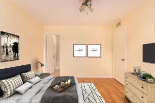 Photo #2: 6281833 Listing 