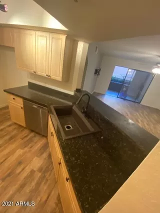 Photo #2: 6282127 Listing