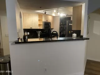 Photo #4: 6282127 Listing