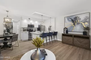 Photo #1: 6282157 Listing 