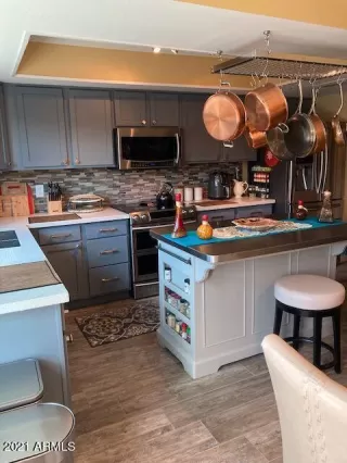 Photo #5: 6282184 Listing