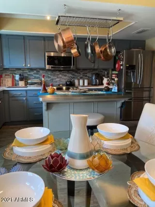 Photo #6: 6282184 Listing