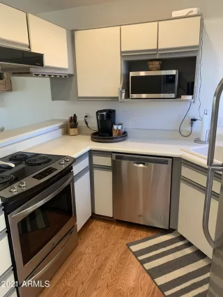 Photo #5: 6282237 Listing 