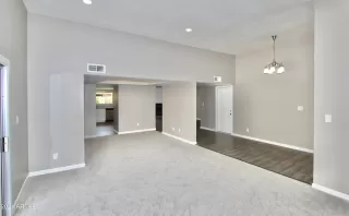 Photo #5: 6282355 Listing