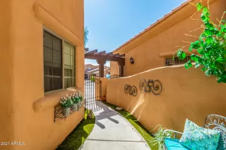 Photo #1: 6282882 Listing