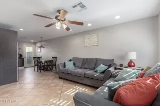 Photo #4: 6282903 Listing