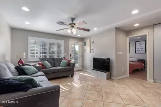 Photo #6: 6282903 Listing