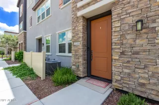 Photo #2: 6282957 Listing 