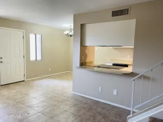 Photo #2: 6283032 Listing