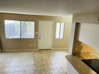 Photo #5: 6283032 Listing