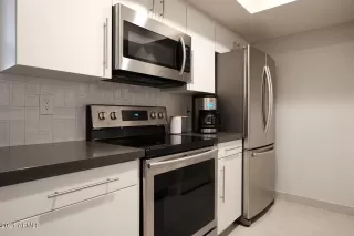 Photo #2: 6283096 Listing