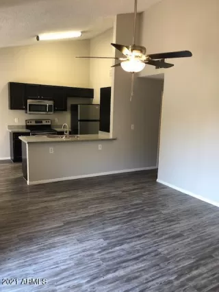 Photo #2: 6283136 Listing