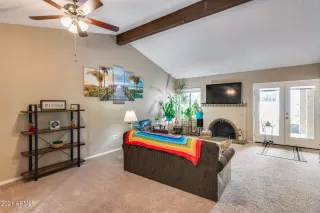 Photo #5: 6283318 Listing