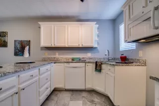 Photo #3: 6283551 Listing