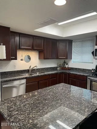 Photo #3: 6283642 Listing