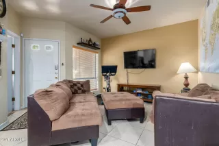 Photo #4: 6283733 Listing