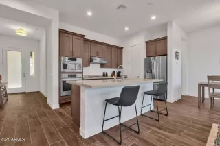 Photo #4: 6283899 Listing