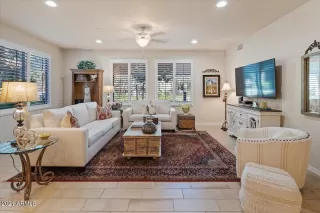 Photo #5: 6283953 Listing