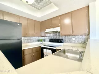 Photo #3: 6284039 Listing