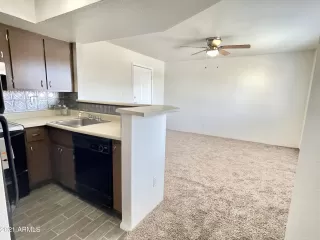 Photo #5: 6284039 Listing