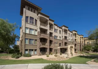 Photo #3: 6284133 Listing