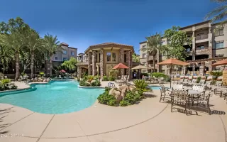 Photo #4: 6284133 Listing