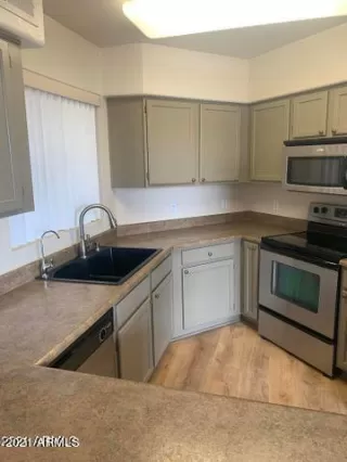 Photo #2: 6284176 Listing