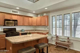 Photo #4: 6284193 Listing