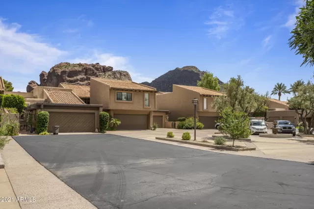 MLS: 6284329 Condo For Sale