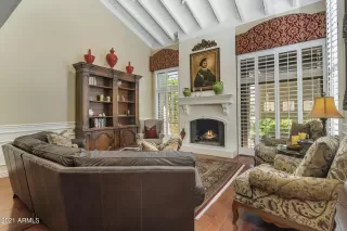 Photo #6: 6284329 Listing