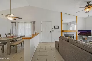 Photo #5: 6284387 Listing