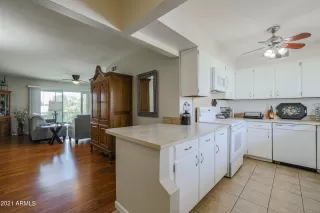 Photo #4: 6284587 Listing