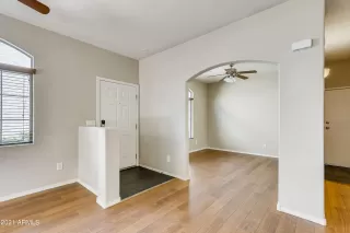 Photo #4: 6284596 Listing