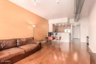 Photo #2: 6284621 Listing