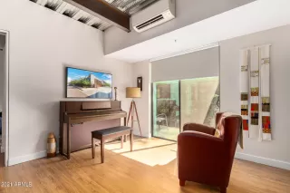 Photo #2: 6284896 Listing 