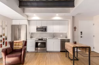 Photo #3: 6284896 Listing 