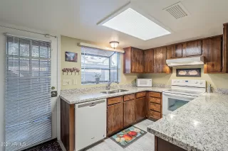 Photo #5: 6285083 Listing