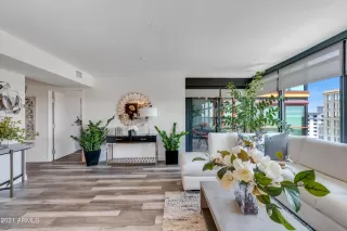 Photo #2: 6285135 Listing