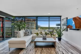 Photo #4: 6285135 Listing