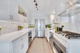 Photo #5: 6285135 Listing