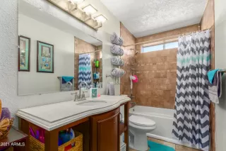 Photo #5: 6285191 Listing