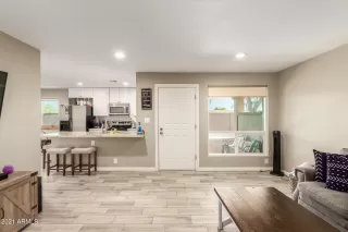 Photo #6: 6285217 Listing