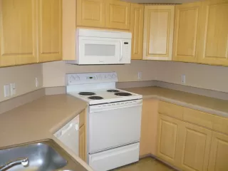 Photo #3: 6285308 Listing