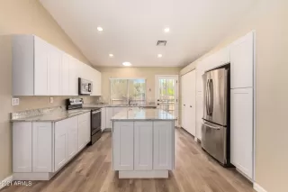 Photo #3: 6285425 Listing