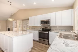 Photo #4: 6285425 Listing