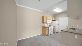 Photo #6: 6285509 Listing